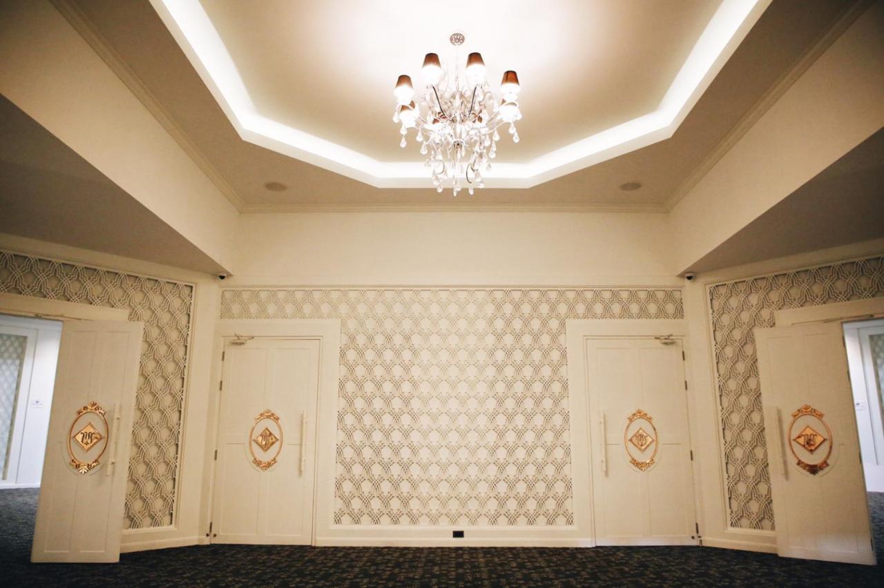 Hotel De L'Amour Sha Plus Prakhon Chai Esterno foto
