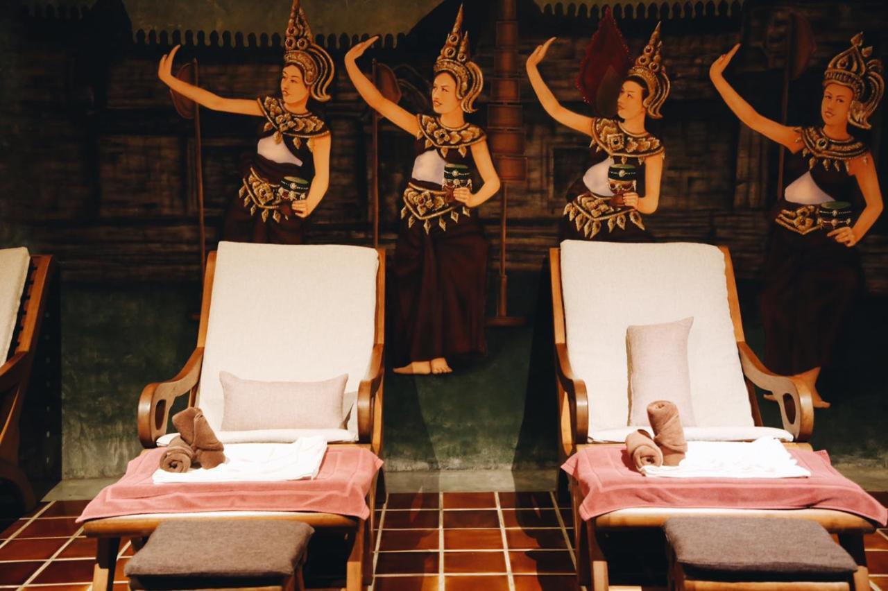 Hotel De L'Amour Sha Plus Prakhon Chai Esterno foto